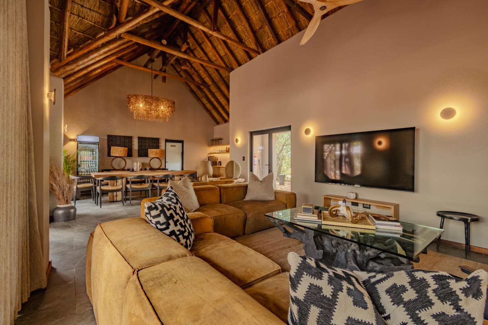 Ivory Moon Lodge 营地实景