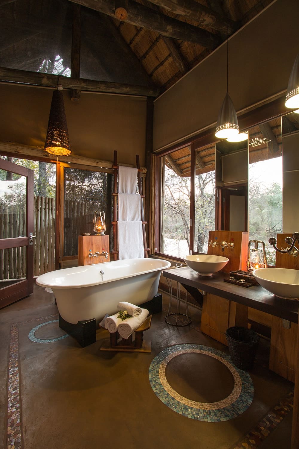 Rhino Post Safari Lodge 营地实景