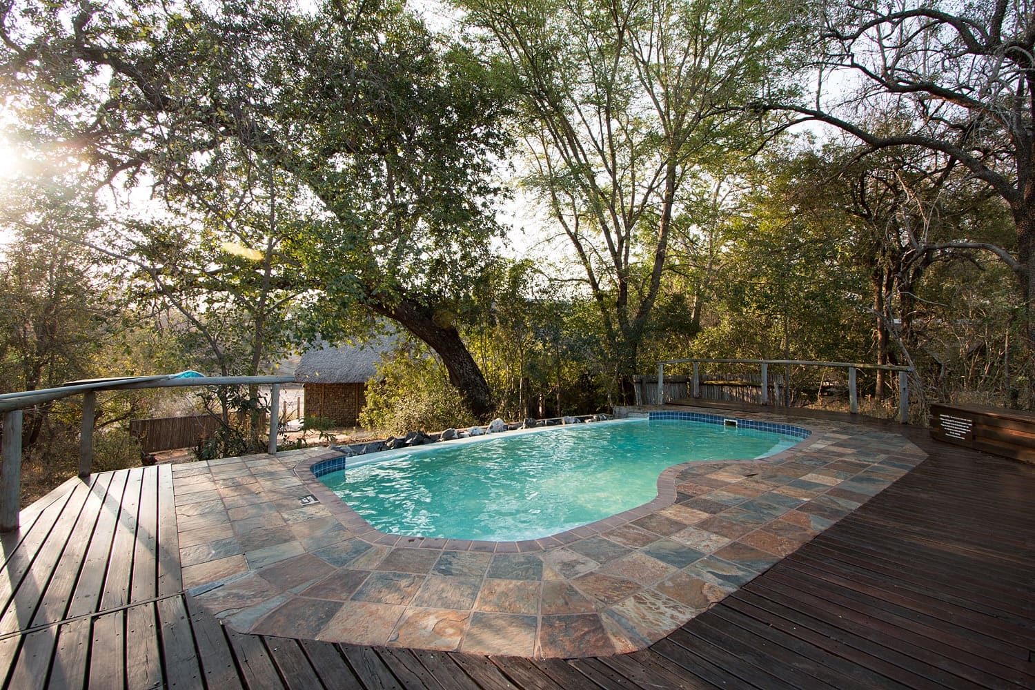 Rhino Post Safari Lodge 营地实景
