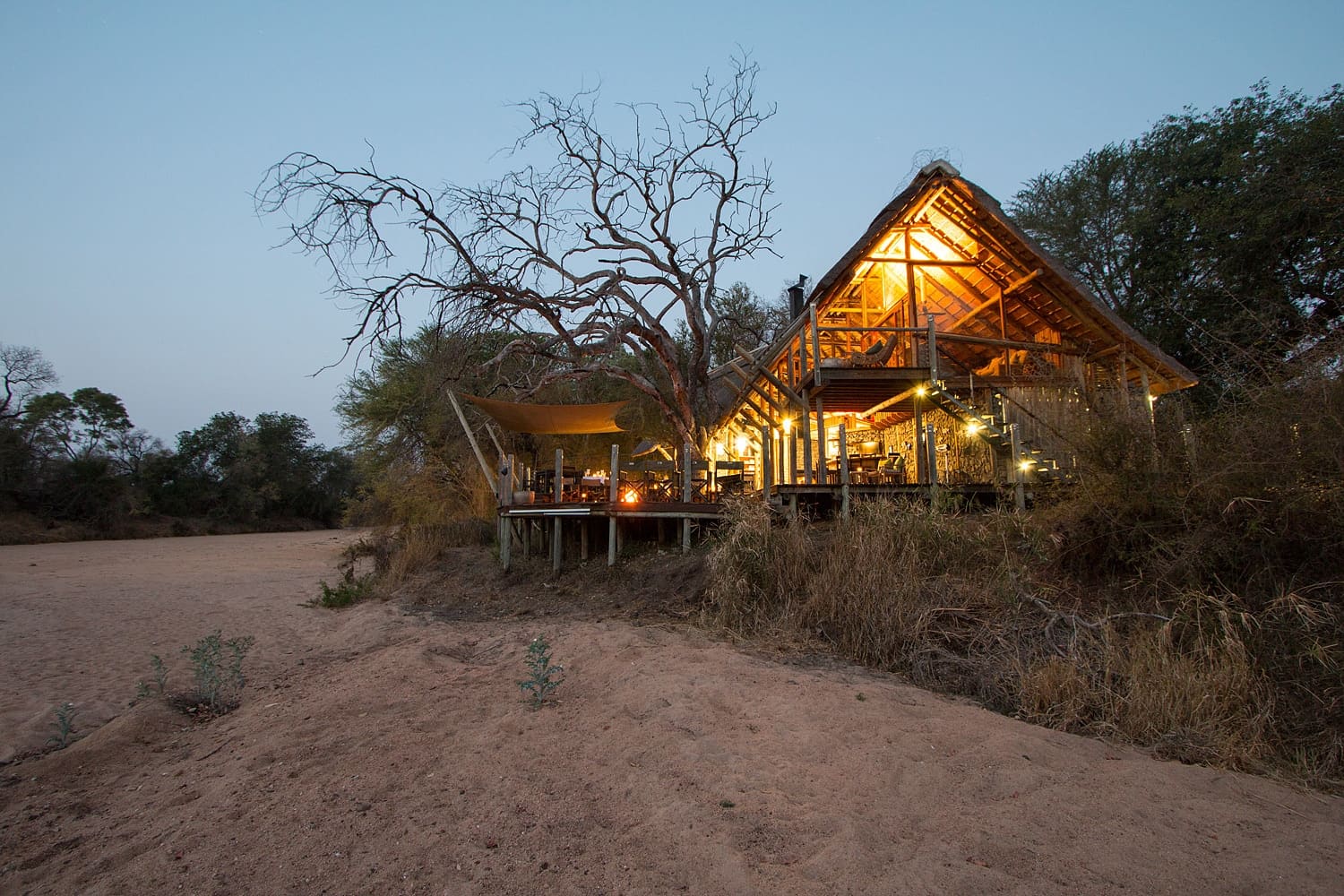 Rhino Post Safari Lodge 营地实景